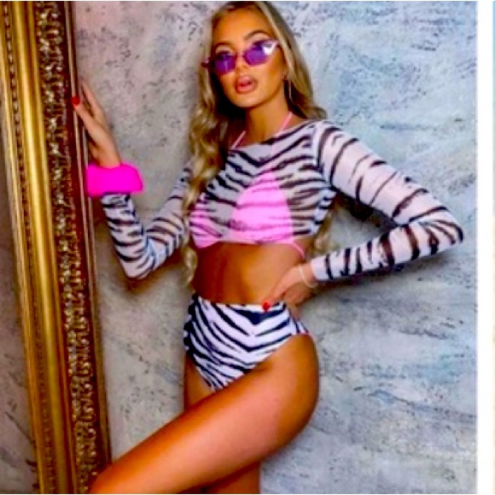 Brand new zebra swim swim size l